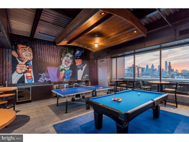 Building Photo - 250 N Christopher Columbus Blvd