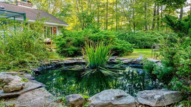 Building Photo - 15 Forestwood Dr
