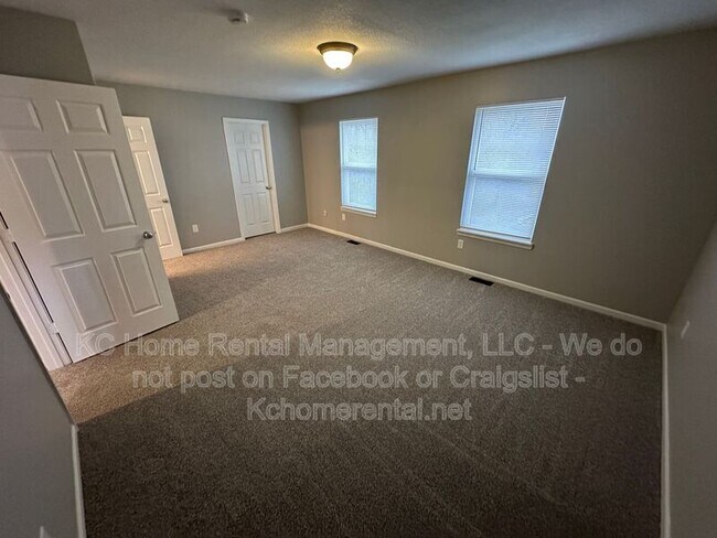 Building Photo - 1955 N 80th Ct