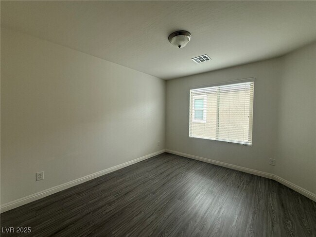 Building Photo - 2229 Mundare Dr