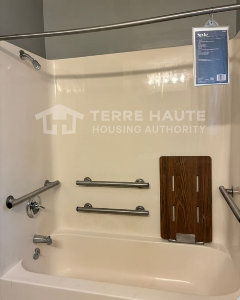 Building Photo - 1630 Liberty Ave