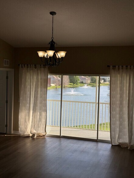 Building Photo - 5492 Compass Pte