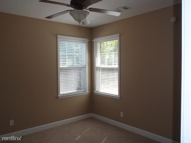 Building Photo - 5 br, 4 bath House - 230 Glade Knoll Trail...