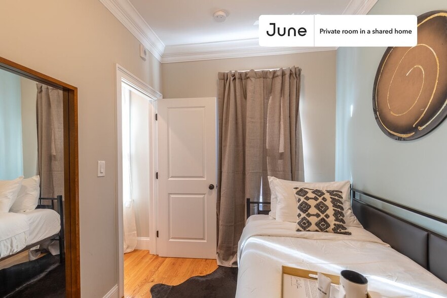 Building Photo - Room in Shared 3 bed/1 bath home in North End