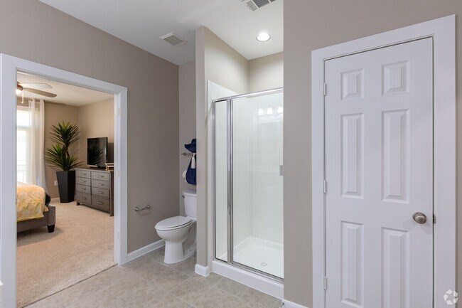 Building Photo - Spacious Floor Plans & Premium Amenities Await