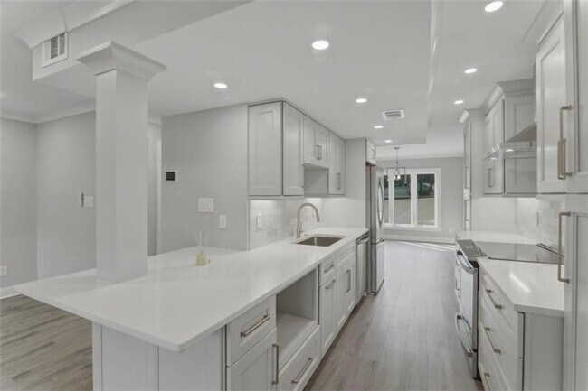 Building Photo - 49 Ivy Gates NE