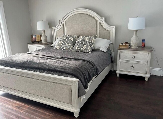 Building Photo - 1420 Lyndale Blvd