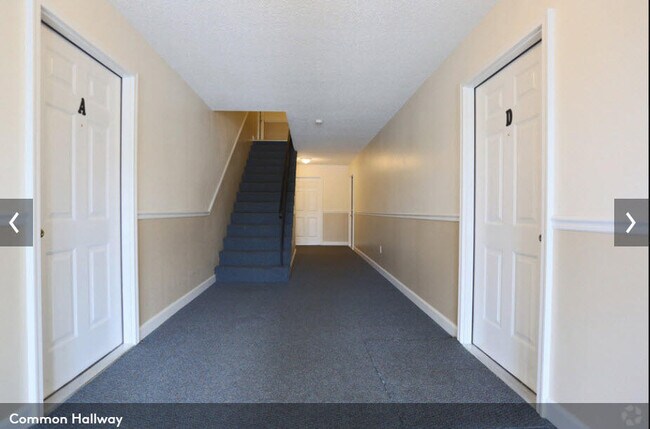 Building Photo - 3710 Santiago Dr