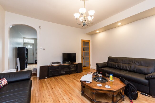 Building Photo - 2541 Coral St