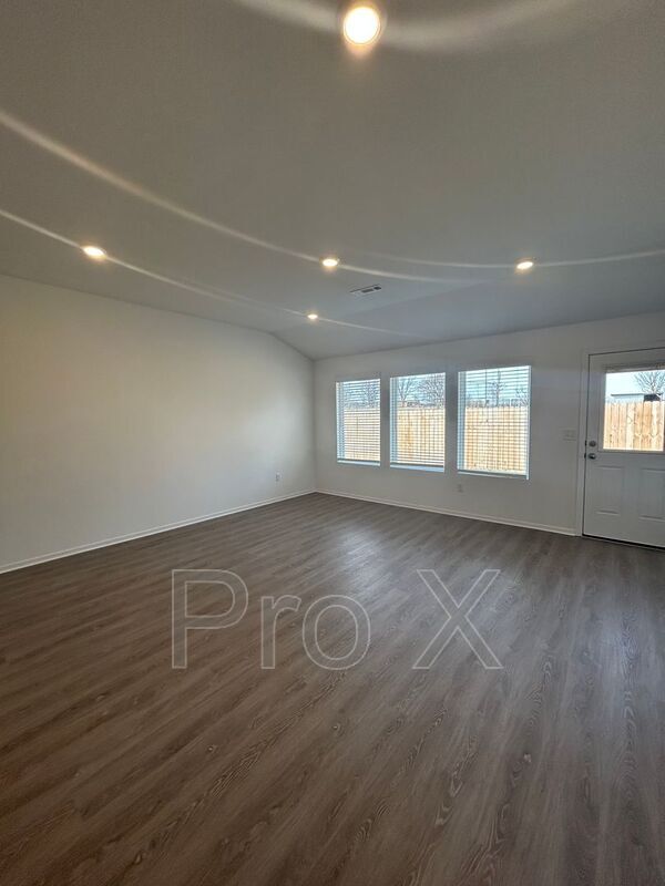 Building Photo - 112 NW 67th Ave