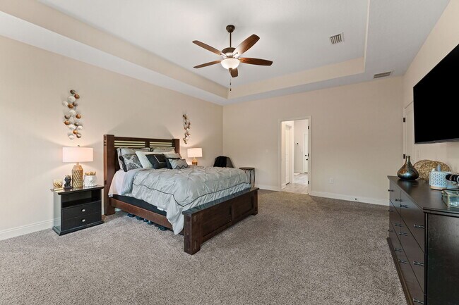 Building Photo - 5568 Micanopy Dr