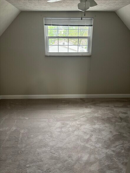 Building Photo - 1602 Vilardo Ln