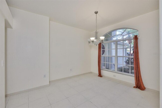 Building Photo - 1505 Ventana Dr