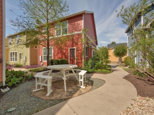 Building Photo - 1601 Miriam Ave