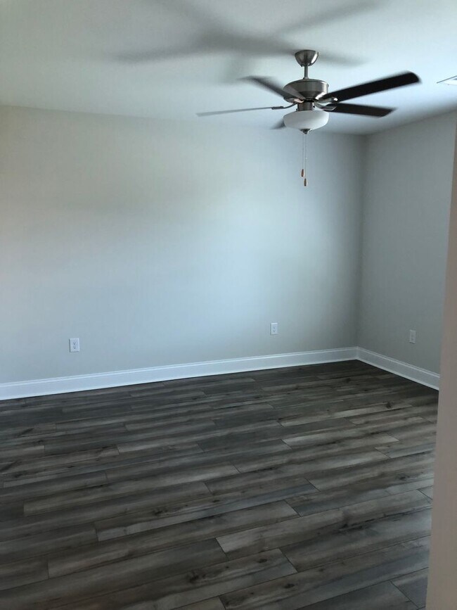 Building Photo - 129 Hunters Hill Wy