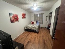 Building Photo - 2840 W 21st St