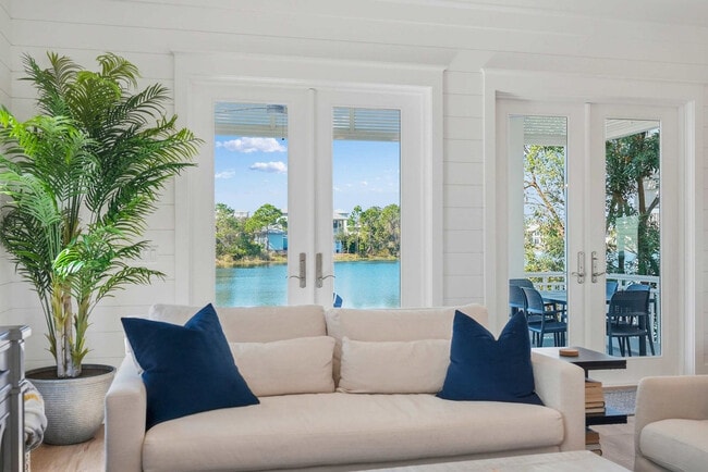 Building Photo - 419 Lakefront Dr