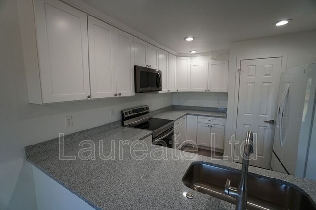 Building Photo - 7152 Depew Cir