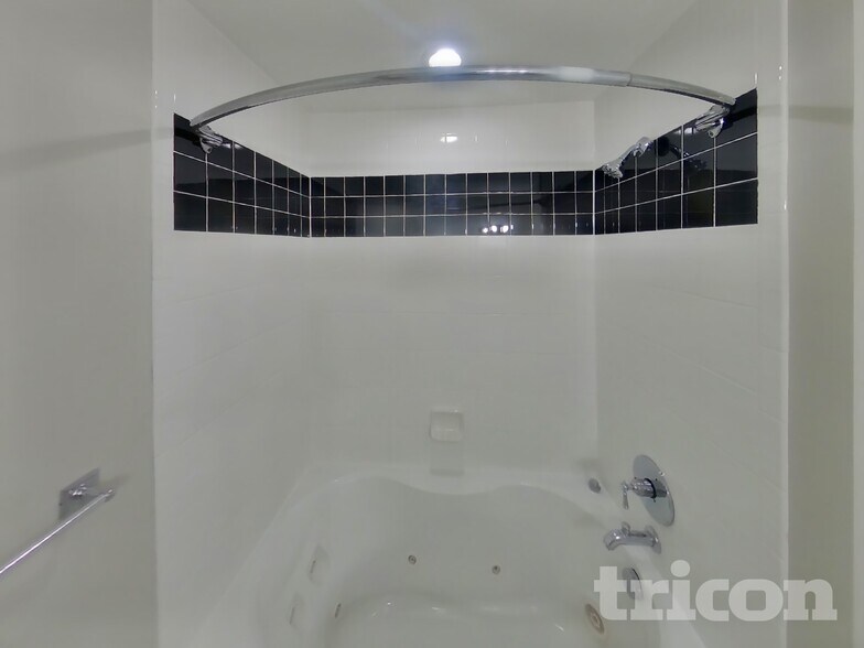 Building Photo - 3 Tullycross Ct