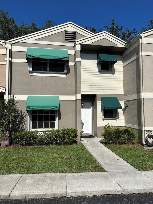 Building Photo - 5122 SW 122nd Ter