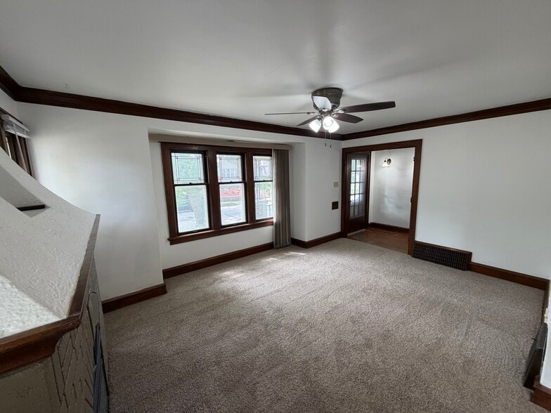 Building Photo - 2176 S 64th St