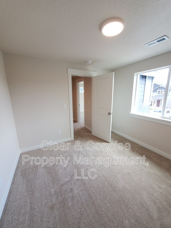 Building Photo - 5230 Holly St