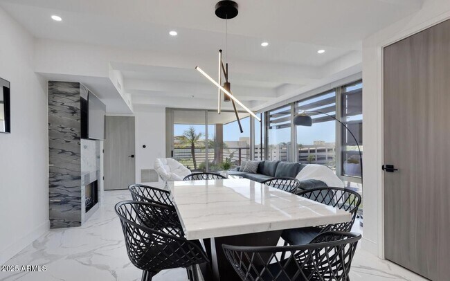 Building Photo - 7157 E Rancho Vista Dr