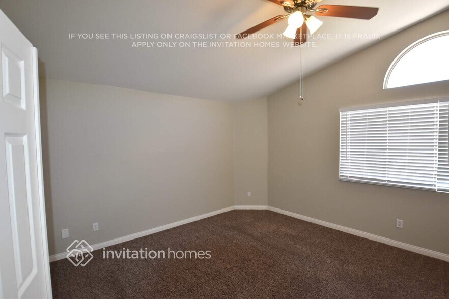 Building Photo - 6440 Silver Dawn Ln