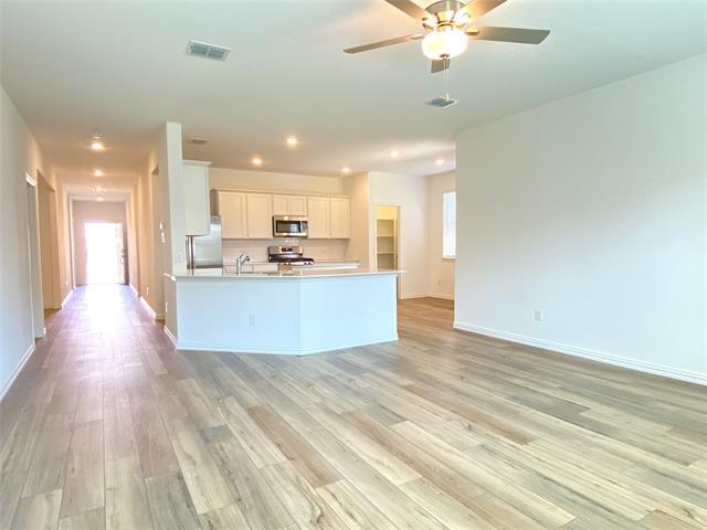 Building Photo - 815 Blackhawk Dr