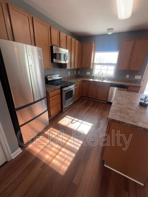 Building Photo - 7120 Azalea Dr