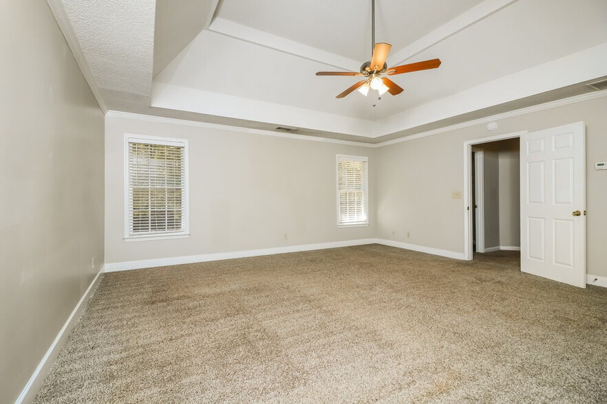 Building Photo - 1052 Laurel Valley Dr SW