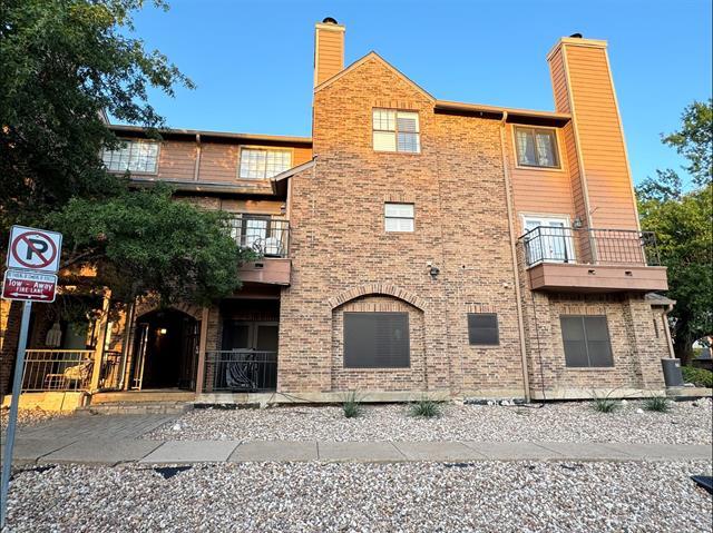 Building Photo - 6000 Auburndale Ave