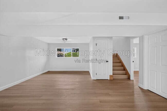 Building Photo - 13 S Perry Cir