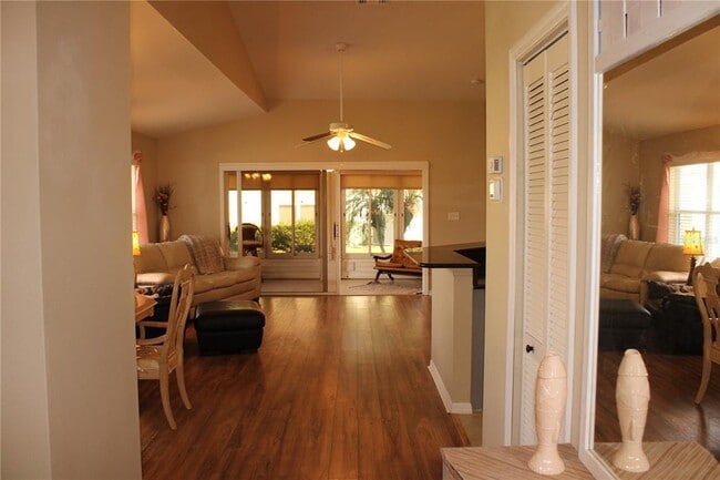 Building Photo - 3115 Live Oak Ln