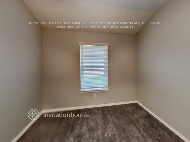 Building Photo - 1044 Springhill Dr