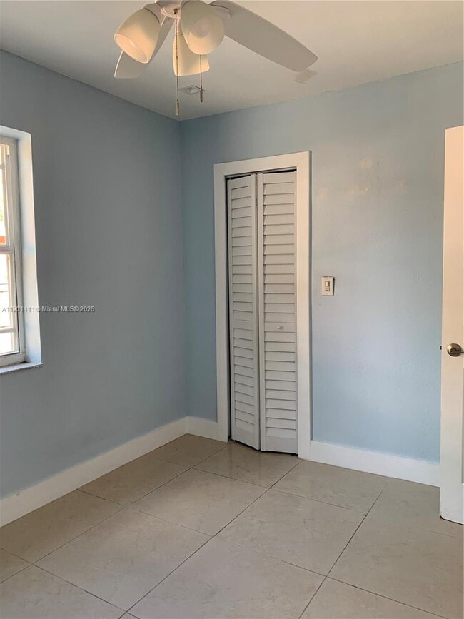 Building Photo - 7331 SW 16th St