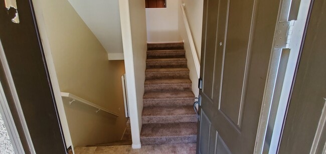 Building Photo - 10488 Hollingsworth Way
