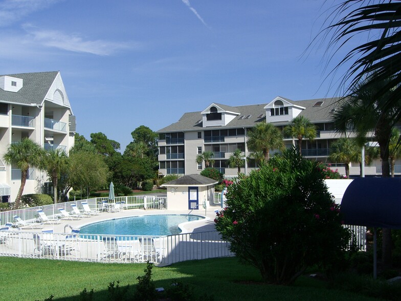 Building Photo - 5537 Sea Forest Dr