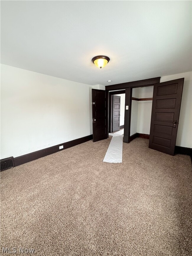 Building Photo - 1432 Kenmore Blvd