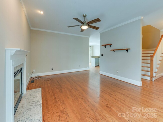 Building Photo - 620 Marsh Rd