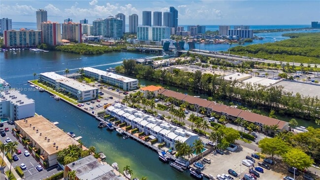 Building Photo - 3827 NE 166th St