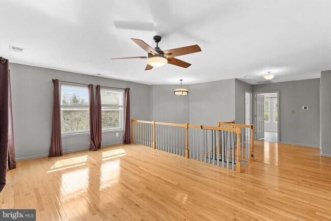 Building Photo - 19451 Youngs Cliff Rd