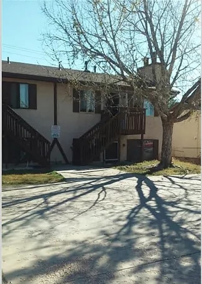 Building Photo - 6616 Provincial Dr
