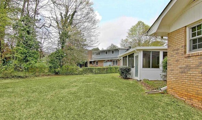 Building Photo - 4710 Navaho Cir