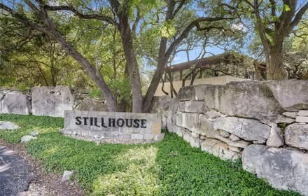 Building Photo - 4711 Spicewood Springs Rd