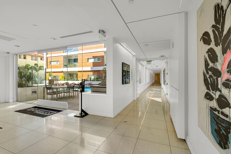 Building Photo - Hollywood Luxury Condo — 2 Beds • 2.5 Bath...