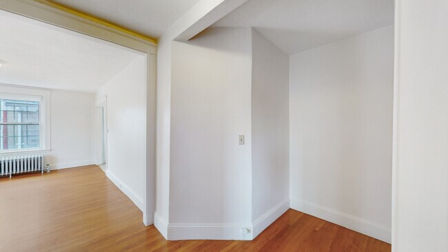 Building Photo - 120 Summer St