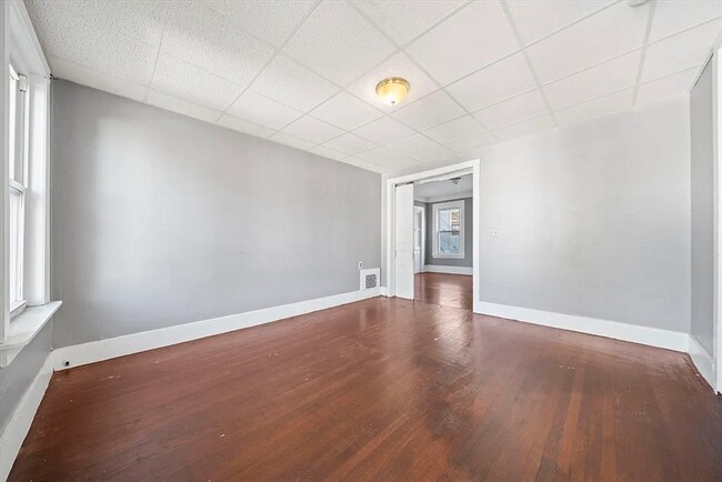 Building Photo - 62 May St