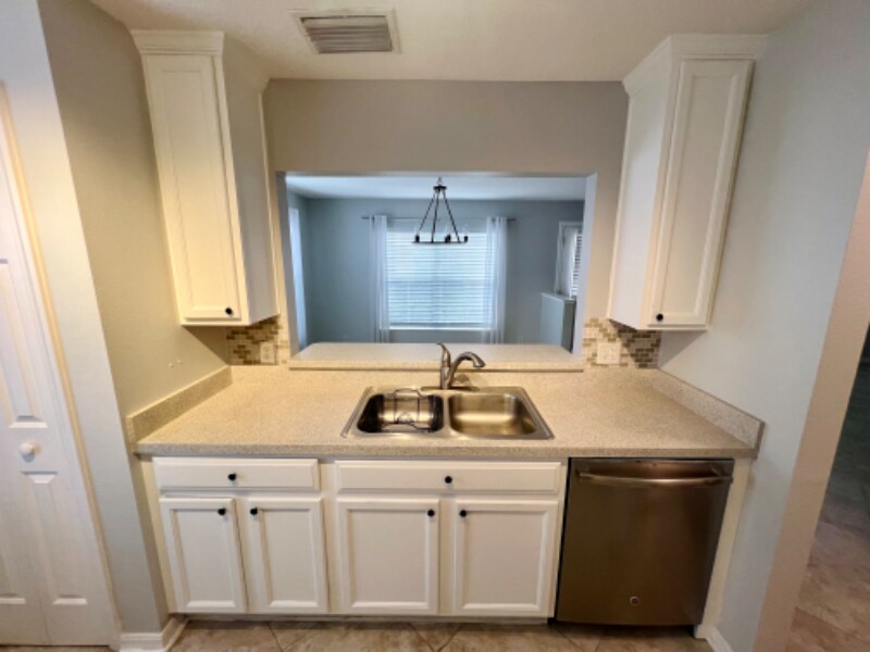 Building Photo - 3857 Island Way