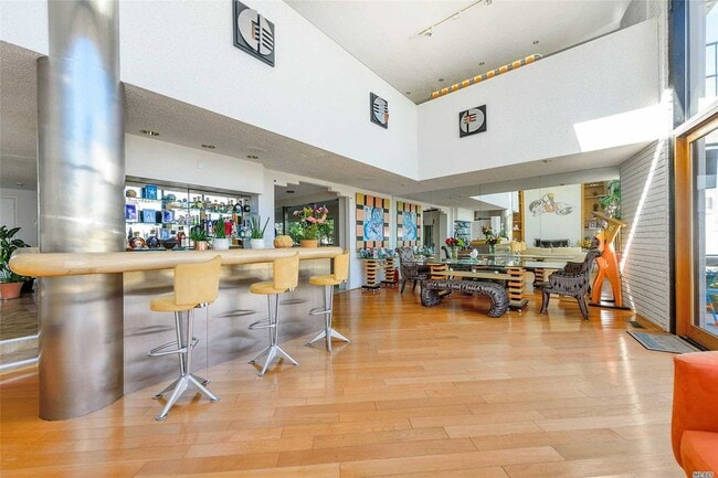 Building Photo - 197 Granada St